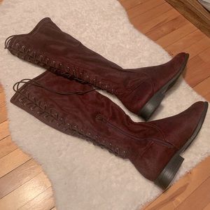 NWOT Back lace up knee high boots